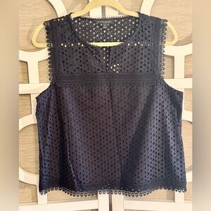 *NWT! BANANA REPUBLIC, “Sweet Black Eyelet (lined) Top” SZ-M